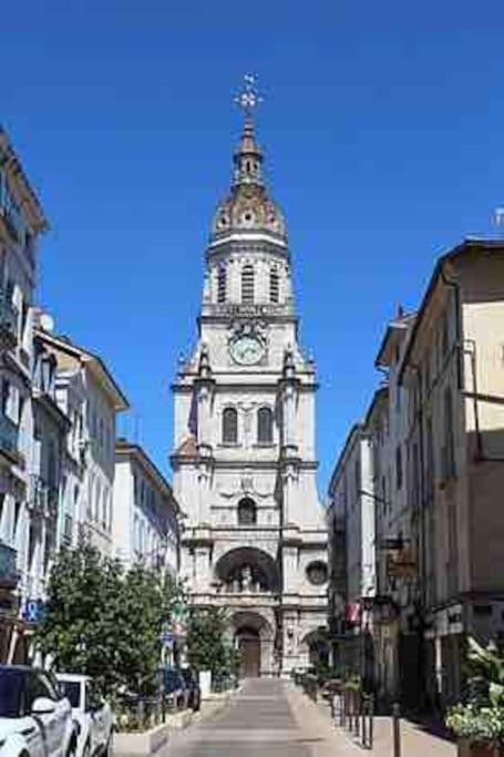 Le Notre Dame - Ma Cabotte Apartment บูร์-ก็อง-เบรส ภายนอก รูปภาพ