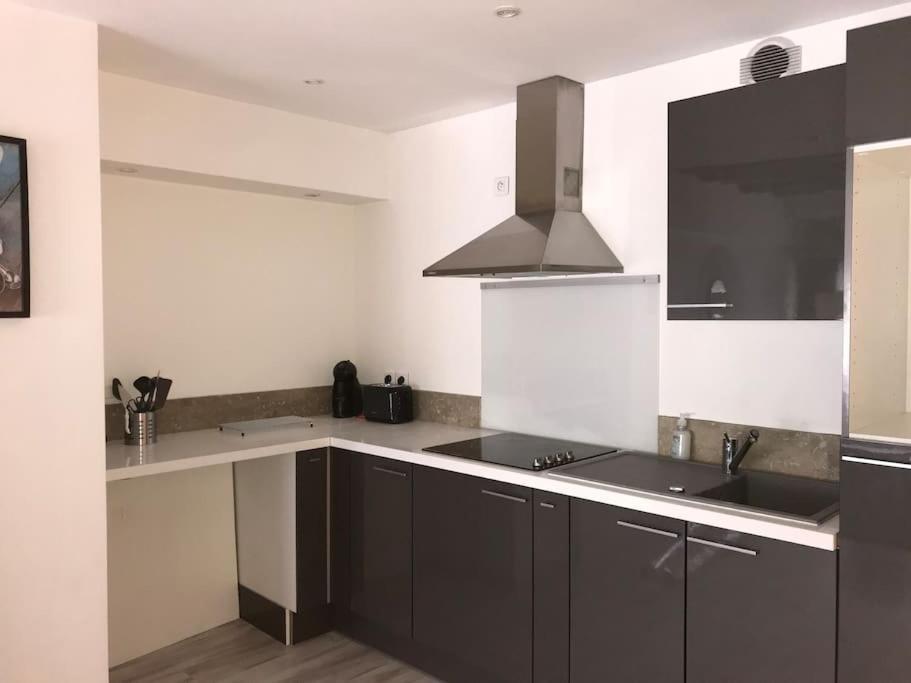 Le Notre Dame - Ma Cabotte Apartment บูร์-ก็อง-เบรส ภายนอก รูปภาพ