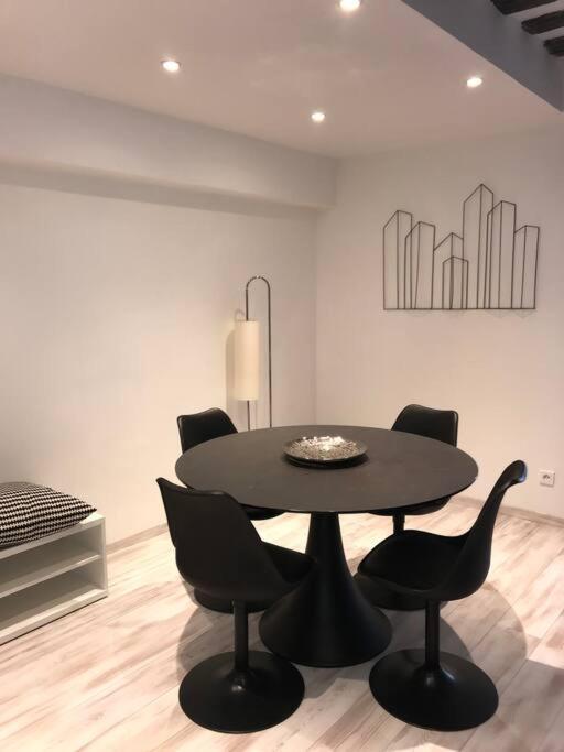 Le Notre Dame - Ma Cabotte Apartment บูร์-ก็อง-เบรส ภายนอก รูปภาพ