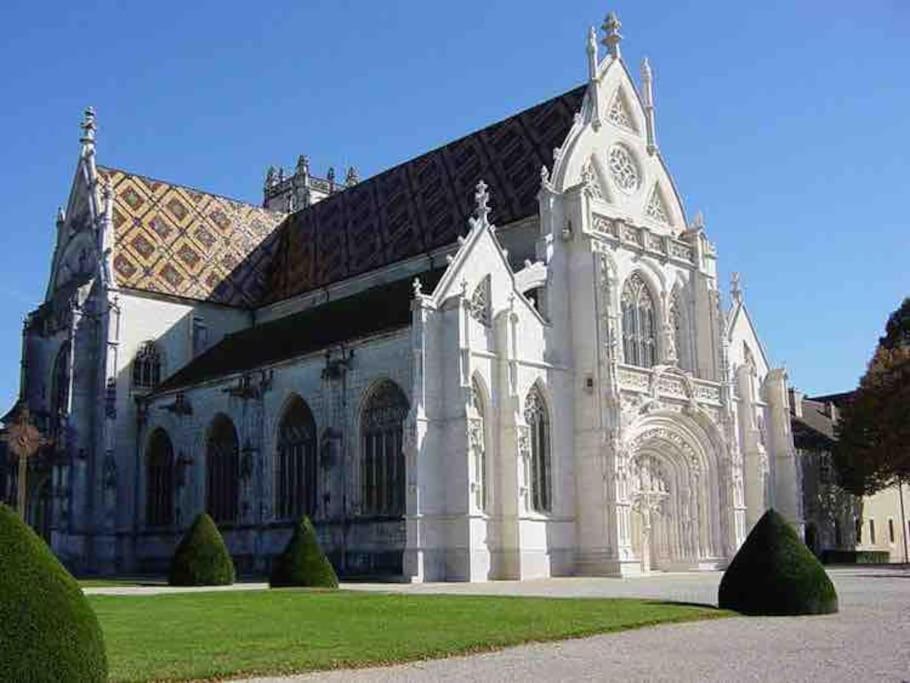 Le Notre Dame - Ma Cabotte Apartment บูร์-ก็อง-เบรส ภายนอก รูปภาพ